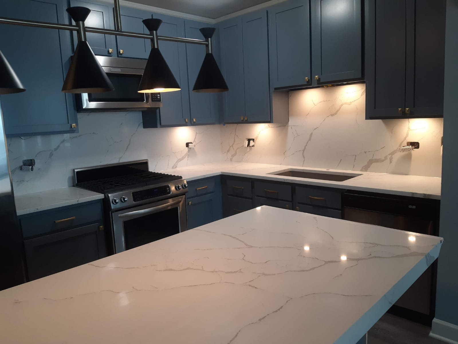 Finished Quartz Countertop